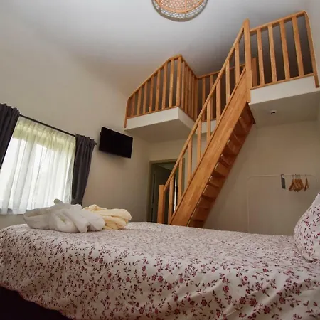 Bed & Breakfast De Bloesem Hoeselt